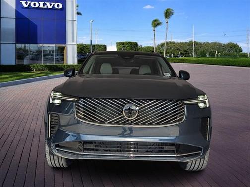 2026 Volvo XC90 B6 Ultra 7-Seater