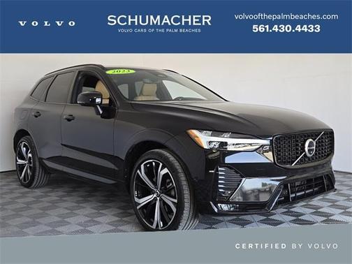 2023 Volvo XC60 B5 Ultimate Dark Theme