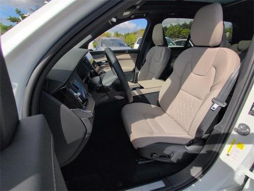 2026 Volvo XC90 B5 Core