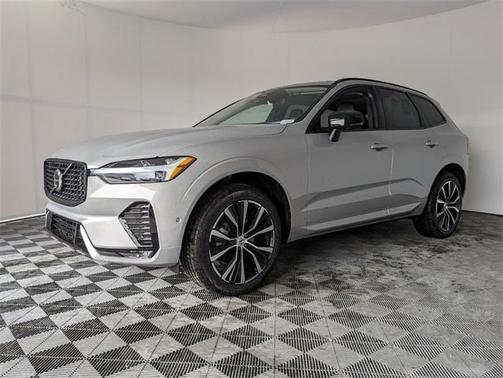 2025 Volvo XC60 B5 Plus