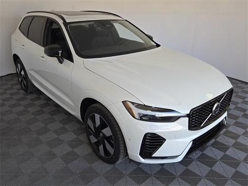 2025 Volvo XC60 Plug-In Hybrid T8 Plus