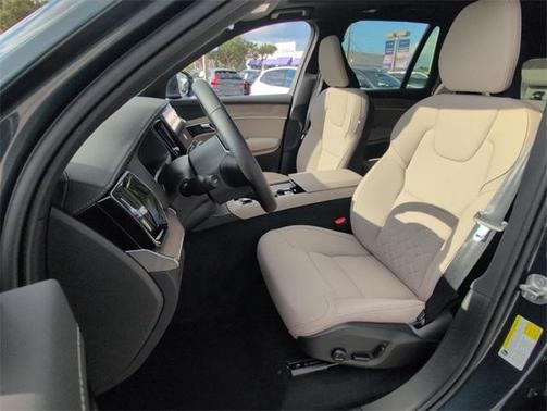 2026 Volvo XC90 B6 Plus 7-Seater