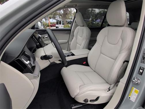 2026 Volvo XC90 B5 Ultra 7-Seater