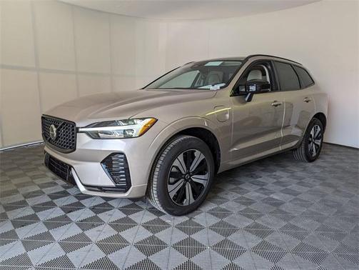 2025 Volvo XC60 Plug-In Hybrid T8 Core