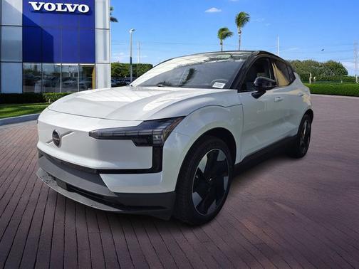 Crystal White 2026 Volvo EX30 Twin Motor Performance Plus