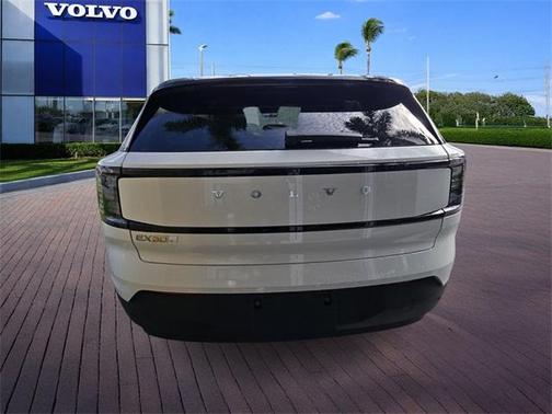 2026 Volvo EX30 Twin Motor Plus