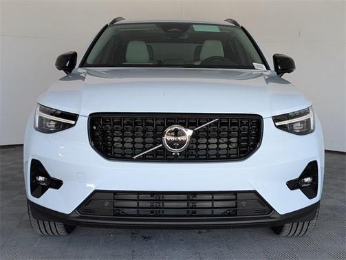 2026 Volvo XC40