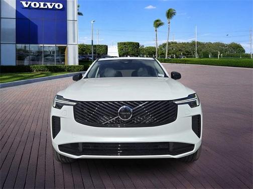 2026 Volvo XC90 B6 Ultra Dark Theme 7-Seater