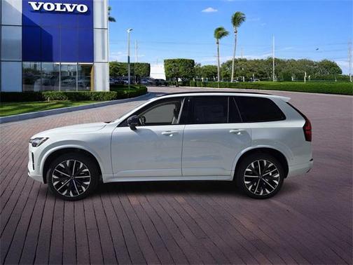 2026 Volvo XC90 B6 Ultra Dark Theme 7-Seater