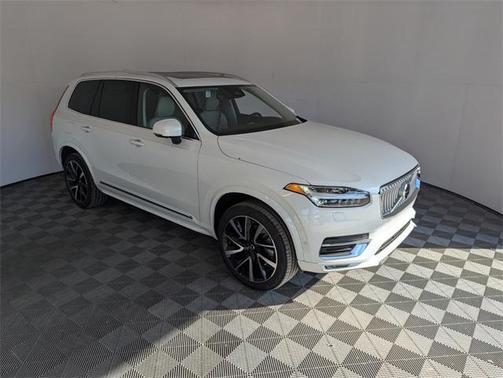 2025 Volvo XC90 B6 Plus 6-Seater