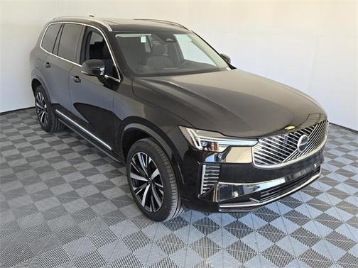 2025 Volvo XC90 B5 Core