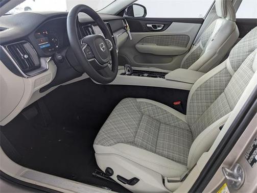 2024 Volvo S60 B5 Core Dark Theme