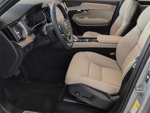 2026 Volvo XC90 B5 Core