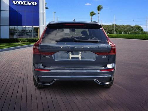 2026 Volvo XC60 B5 Plus