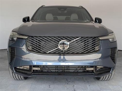 2026 Volvo XC90 B6 Ultra Dark Theme 7-Seater