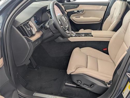 2026 Volvo XC90 B6 Ultra Dark Theme 7-Seater