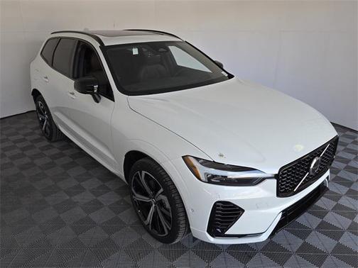 2025 Volvo XC60 Plug-In Hybrid T8 Ultra