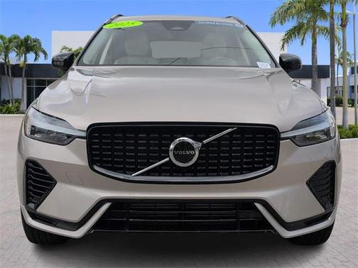 2025 Volvo XC60 Plug-In Hybrid T8 Core