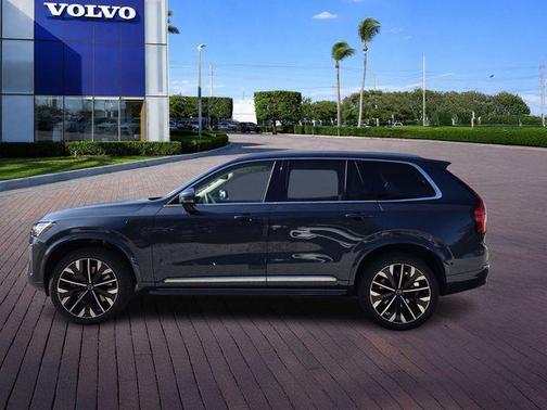 Denim Blue Metallic 2026 Volvo XC90 Plug-In Hybrid T8 Ultra 7-Seater