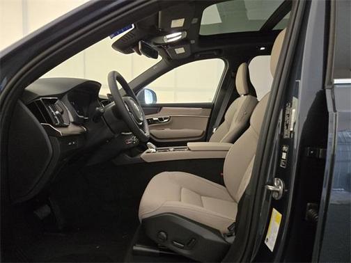 2026 Volvo XC90 Plug-In Hybrid T8 Plus 6-Seater