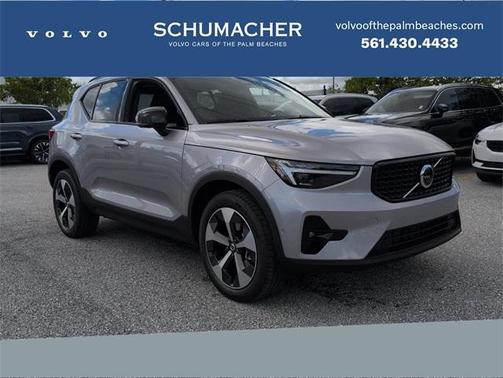 2026 Volvo XC40 B5 Plus