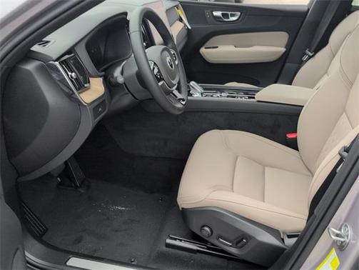 2026 Volvo XC60 B5 Core