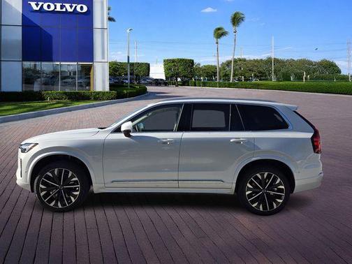 Crystal White Pearl 2026 Volvo XC90 B6 Ultra 7-Seater