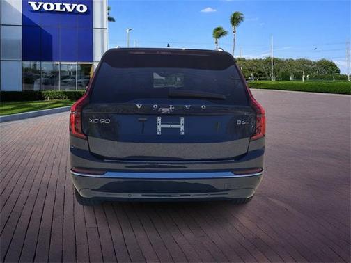 2026 Volvo XC90 B6 Plus 7-Seater