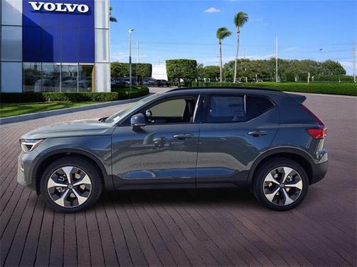 2026 Volvo XC40 B5 Core