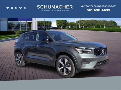 2026 Volvo XC40 B5 Core