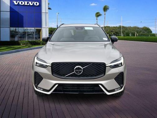 Bright 2026 Volvo XC60 B5 Plus