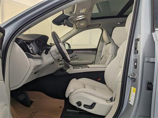 2026 Volvo XC90 B6 Ultra 7-Seater