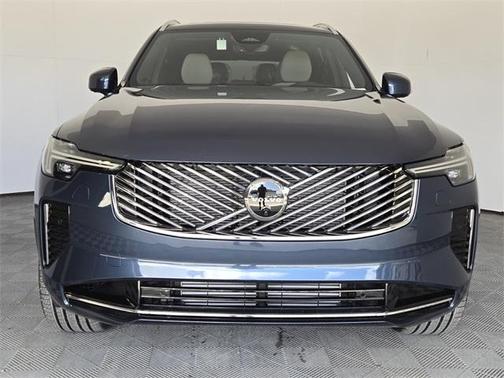 2025 Volvo XC90 Plug-In Hybrid T8 Plus 7-Seater