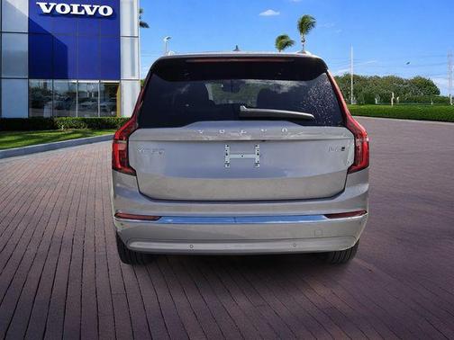 2026 Volvo XC90 B6 Ultra 7-Seater