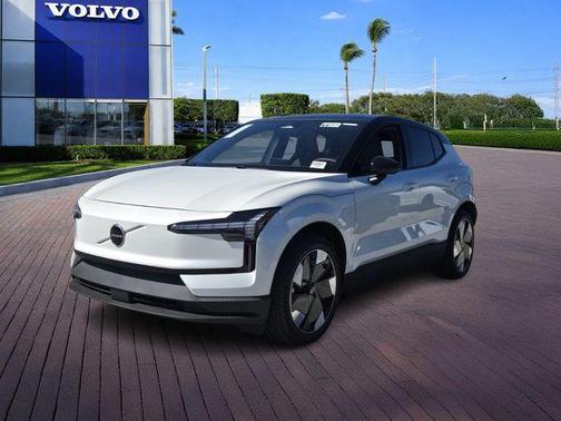 2026 Volvo EX30 Twin Motor Plus