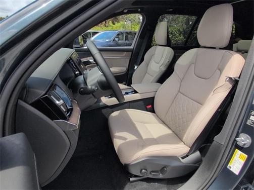 2026 Volvo XC90 B6 Plus 7-Seater