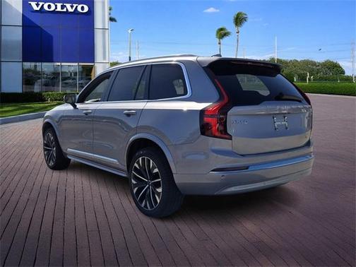 2026 Volvo XC90 B6 Plus 7-Seater