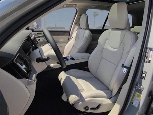 2026 Volvo XC90 B5 Ultra 7-Seater