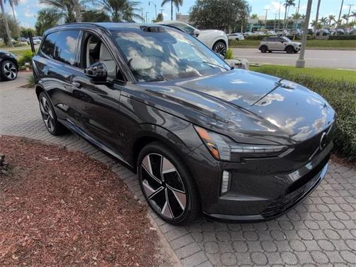 2025 Volvo EX90 Twin Motor Performance Ultra 6-Seater