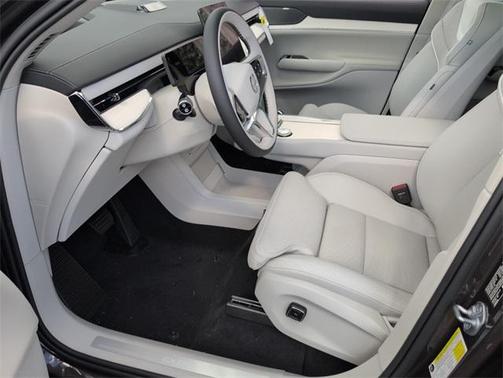 2025 Volvo EX90 Twin Motor Performance Ultra 6-Seater