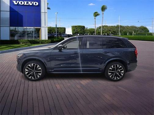 2026 Volvo XC90 B6 Ultra Dark Theme 7-Seater