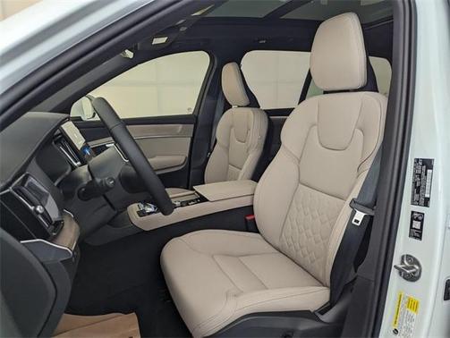 2026 Volvo XC90 Plug-In Hybrid T8 Plus 7-Seater