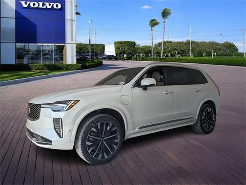 2026 Volvo XC90 Plug-In Hybrid T8 Plus 7-Seater