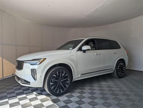 2026 Volvo XC90 Plug-In Hybrid T8 Plus 7-Seater