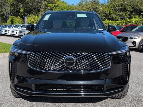 2026 Volvo XC90 B5 Core
