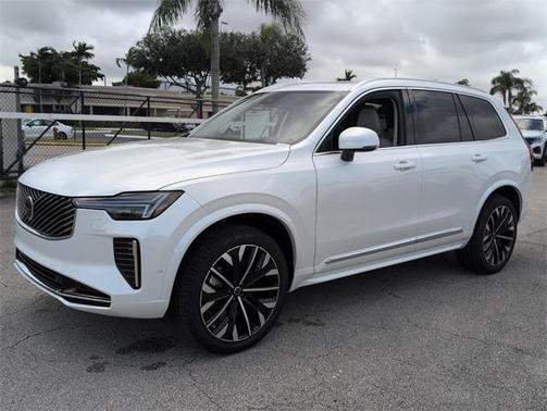 2026 Volvo XC90 B6 Ultra 7-Seater