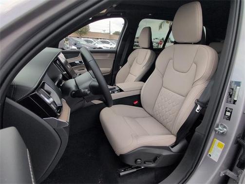 2026 Volvo XC90 B5 Core