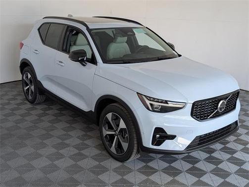 2026 Volvo XC40