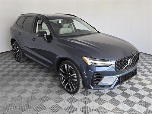 2025 Volvo XC60 Plug-In Hybrid T8 Ultra