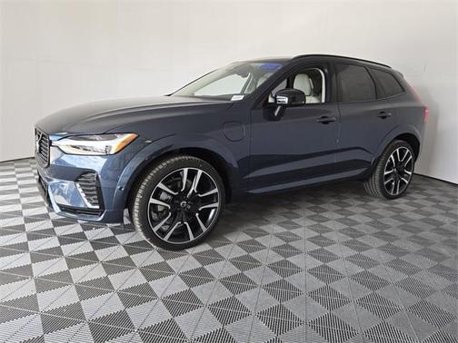 2025 Volvo XC60 Plug-In Hybrid T8 Ultra